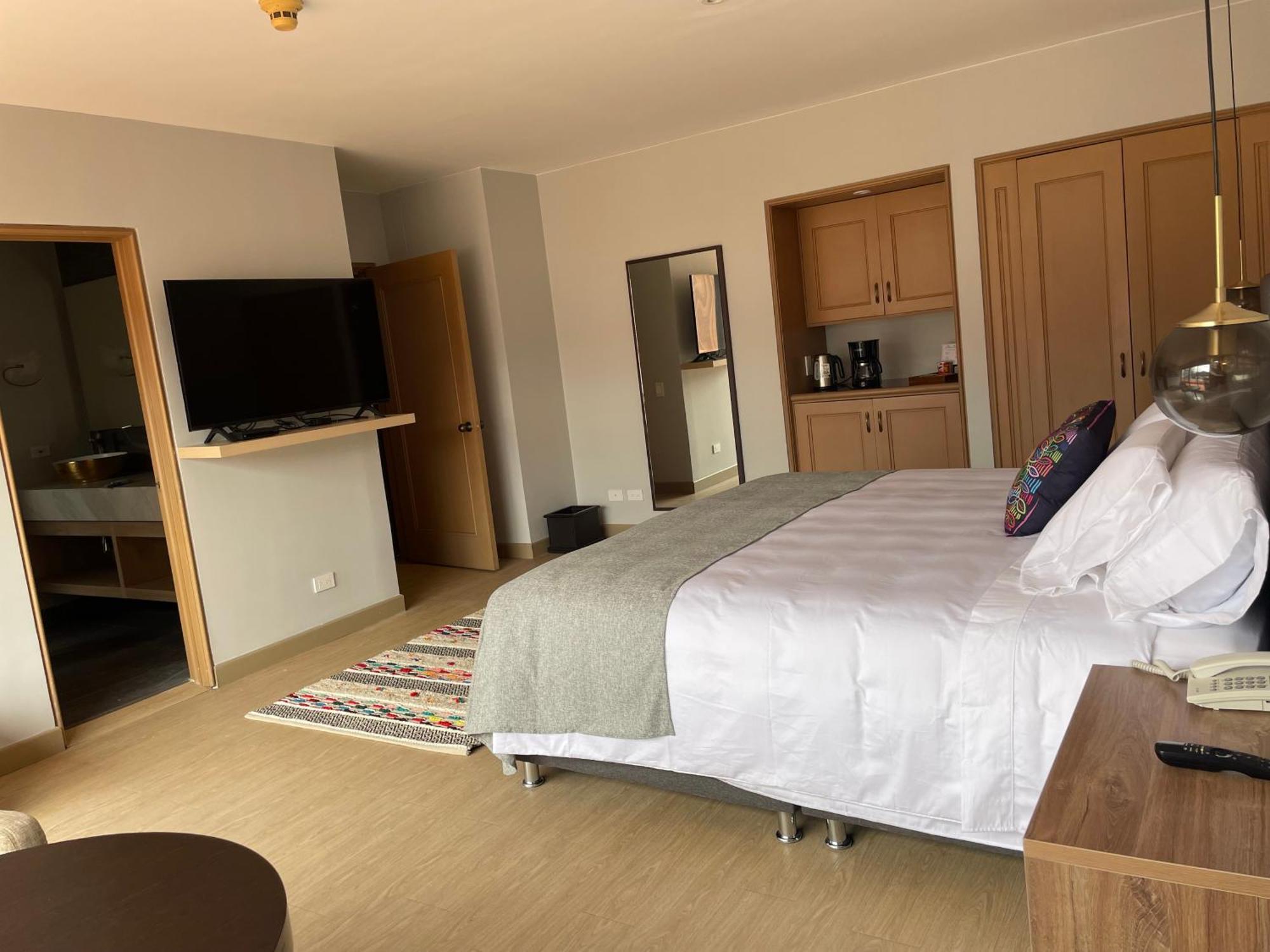 Hotel Parque 97 Suites Богота Экстерьер фото