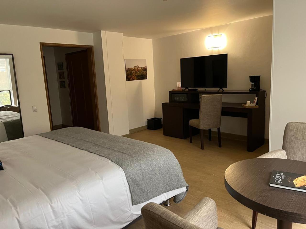 Hotel Parque 97 Suites Богота Экстерьер фото